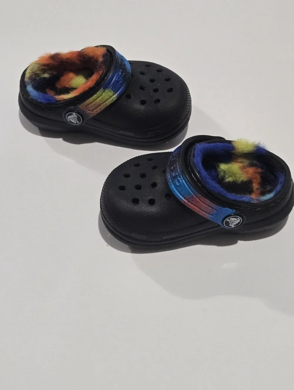 Crocs Unisex-Child Classic Fur Lined Spray Dye Clogs Size 5C
